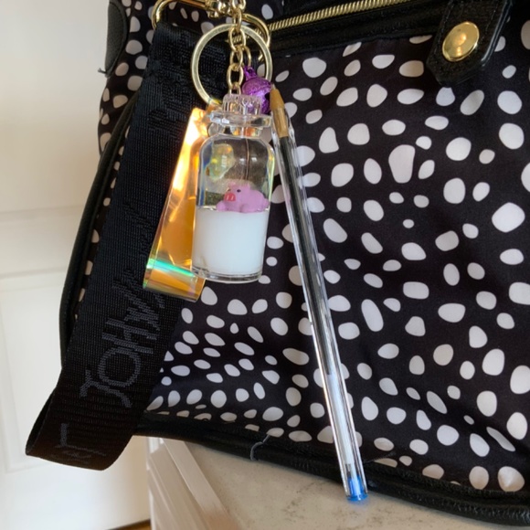 New Floating Cartoon Cute Pig Keychain - Picture 4 of 4